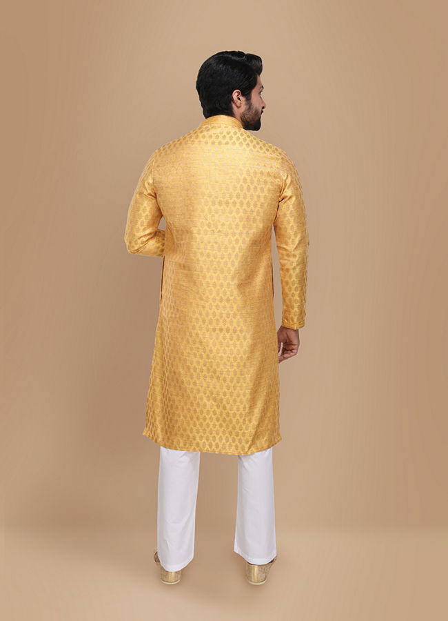 alt message - Manyavar Men Yellow Jacquard Kurta Set image number 2